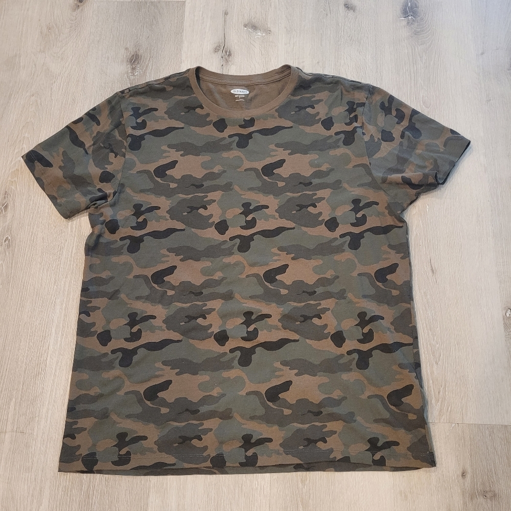 Old Navy Camouflage T-Shirt